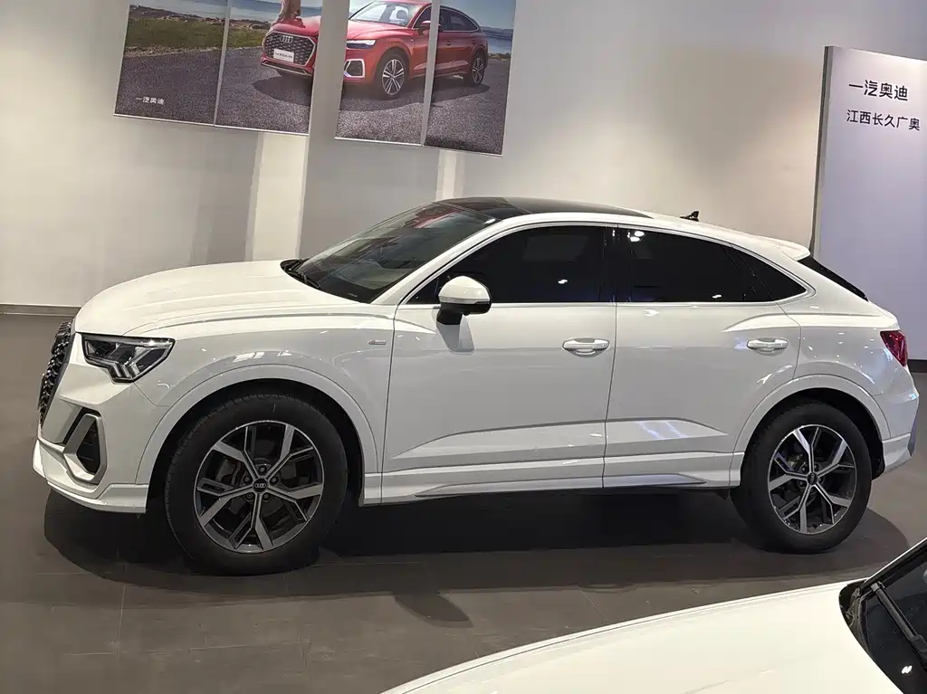 AUDI Q3 SPORTBACK