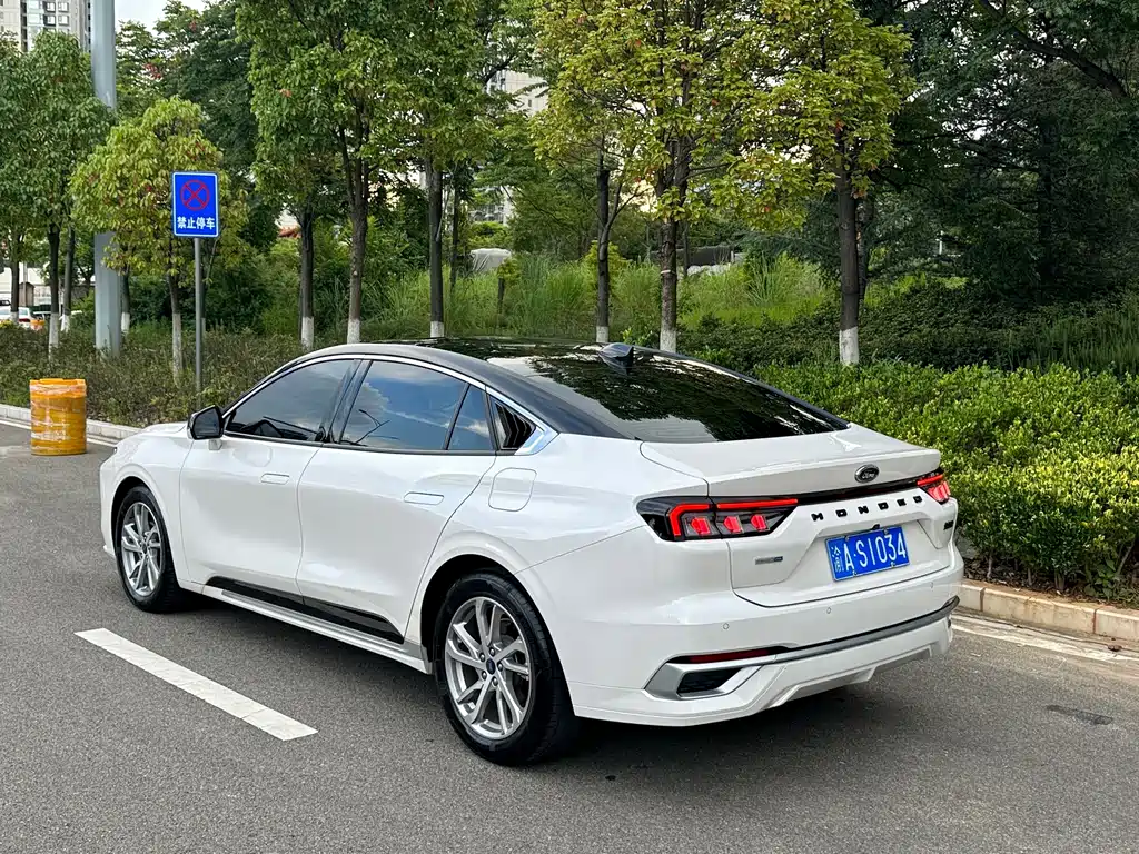 Ford Mondeo — миниатюра 4