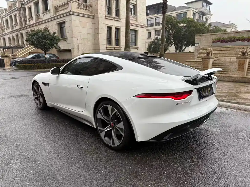 JAGUAR F TYPE