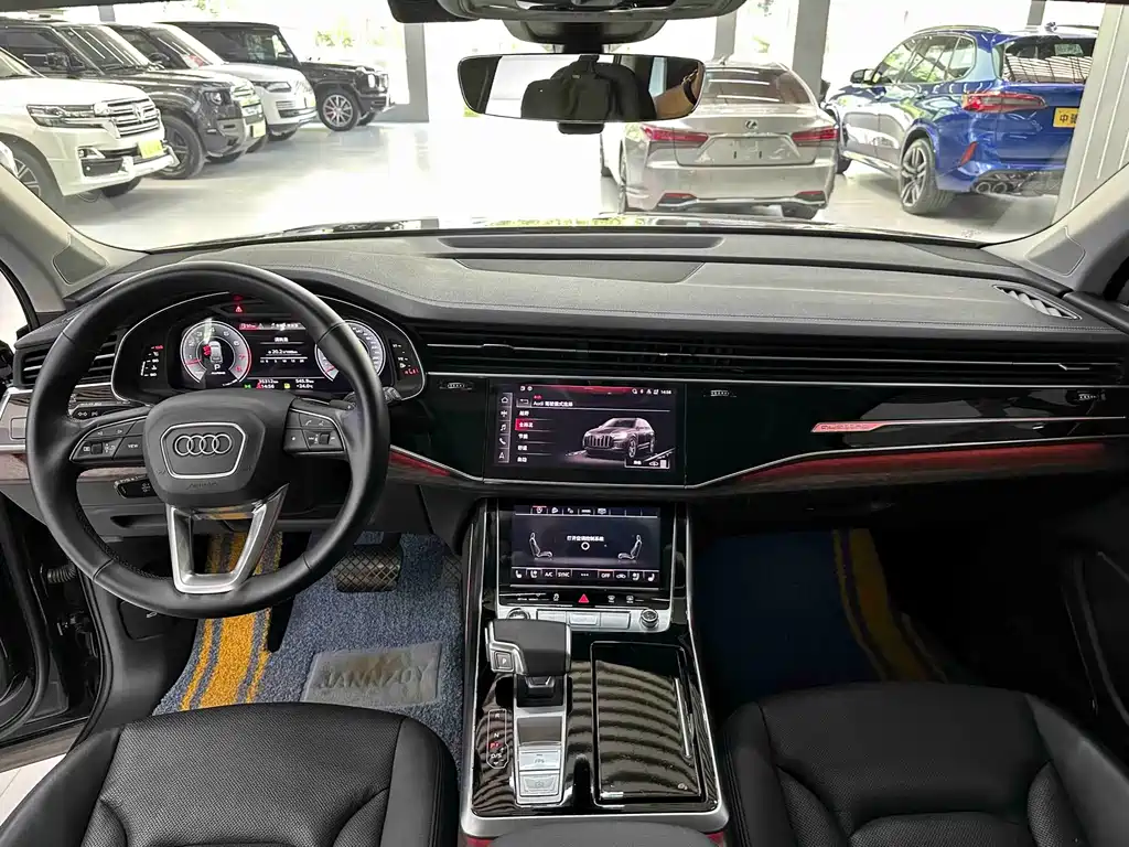 Audi Q7 2023 55 TFSI quattro S line Sport