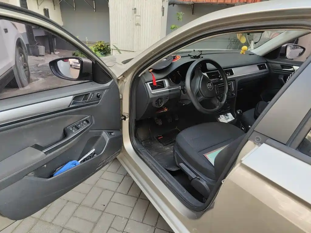 Volkswagen Bora — миниатюра 14