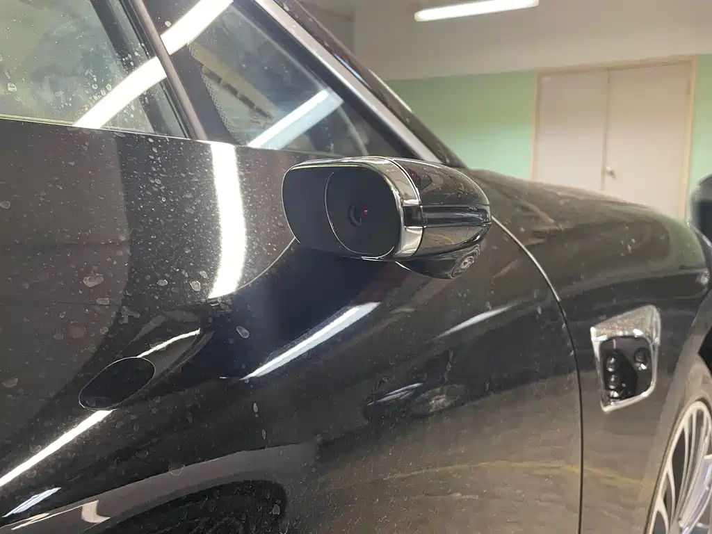 AITO ENJOY THE WORLD S9