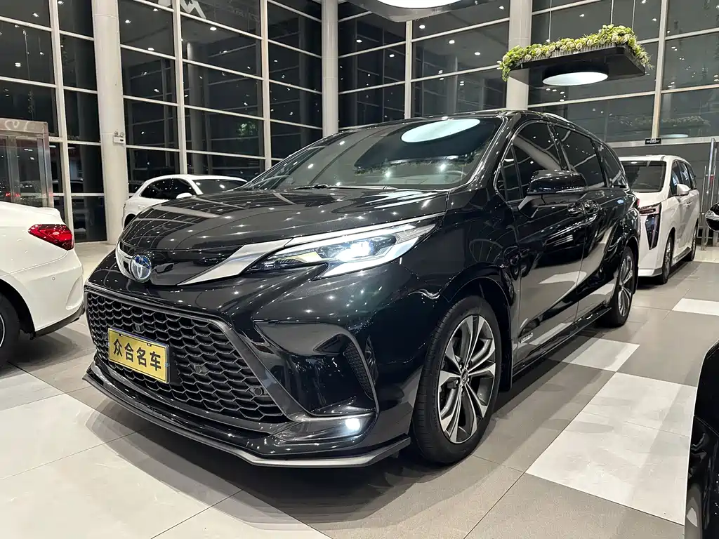 Toyota Granvia 2023
