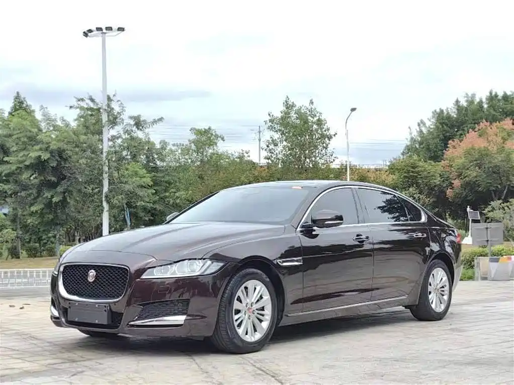 Jaguar XFL 2017