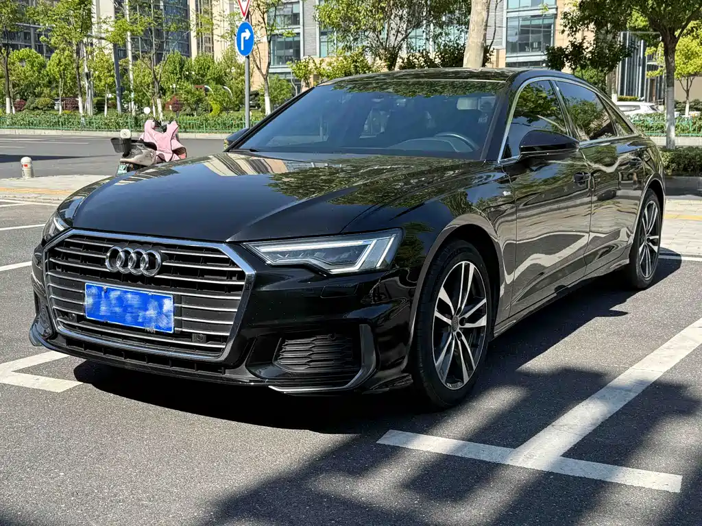 Audi A6L 2022
