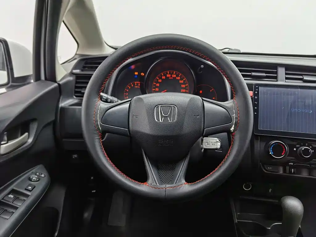 Honda Fit — миниатюра 11
