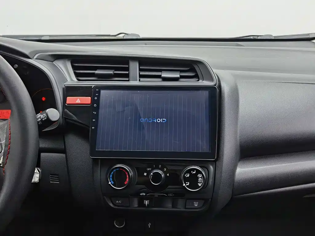 Honda Fit — миниатюра 12