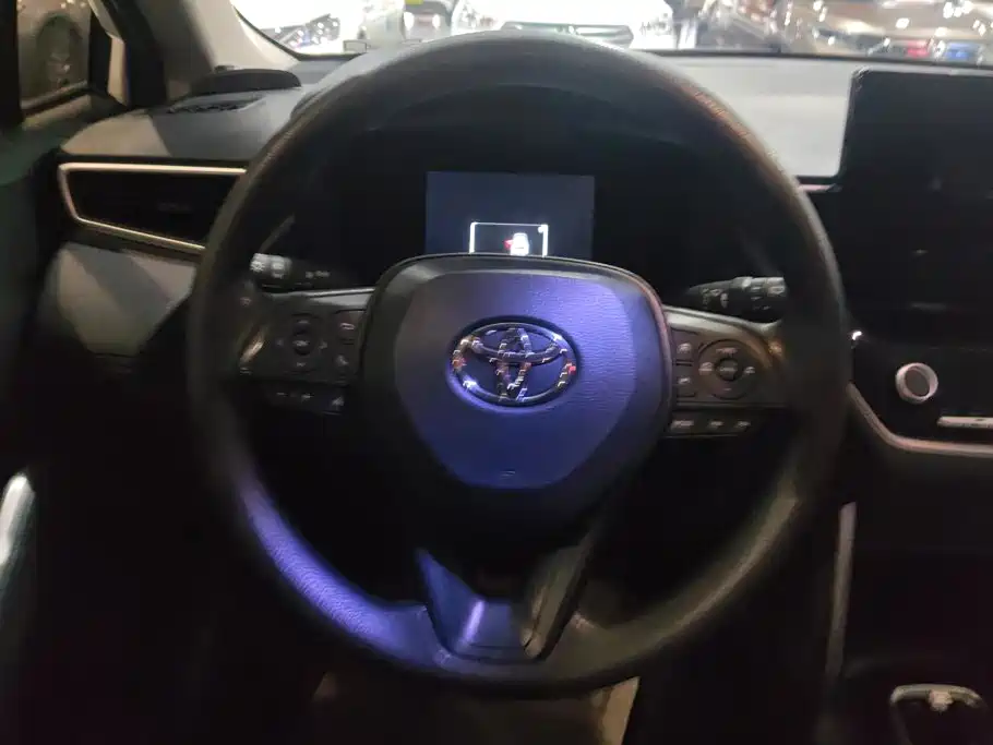 Toyota Corolla Cross — миниатюра 15