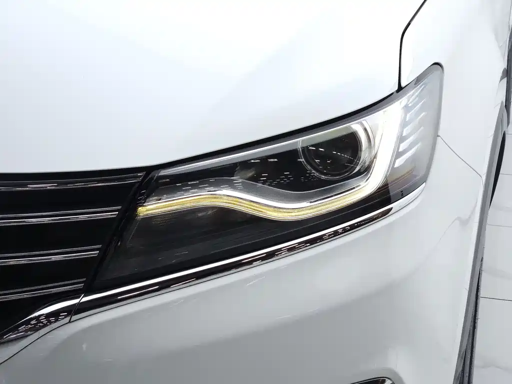 Roewe RX5 — миниатюра 17