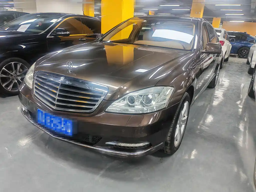 Mercedes-Benz S-Class 2011