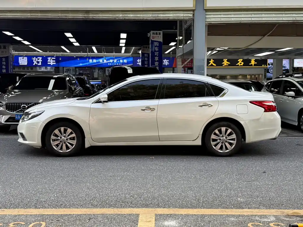 Nissan Teana — миниатюра 4