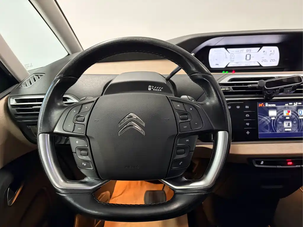 Citroen C4 Picasso 2015 Grand 1.6T Luxury 7 мест