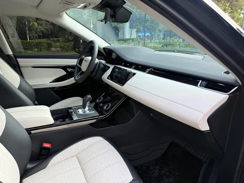 Land Rover Evoque — миниатюра 13