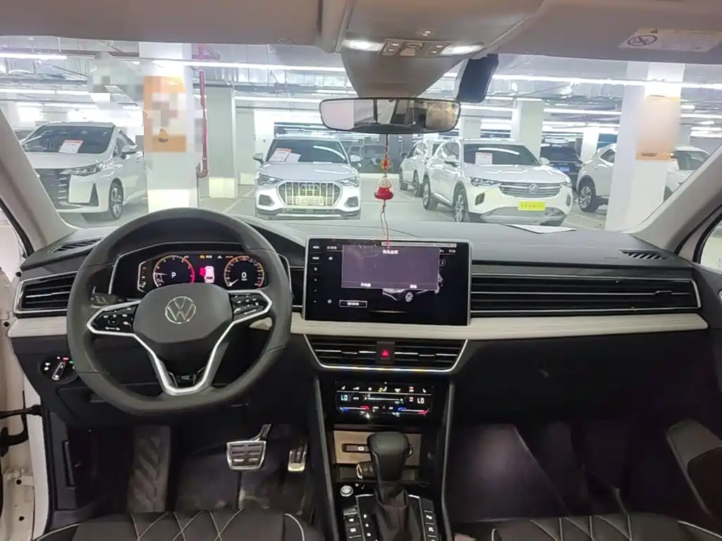 Volkswagen Tiguan L — миниатюра 10