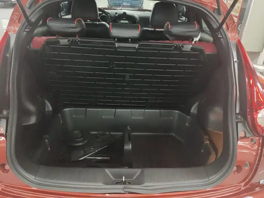 Infiniti ESQ — миниатюра 4
