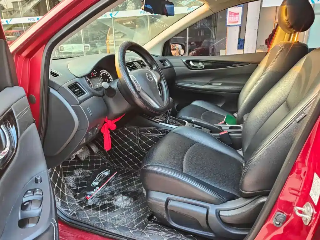 Nissan Tiida — миниатюра 9