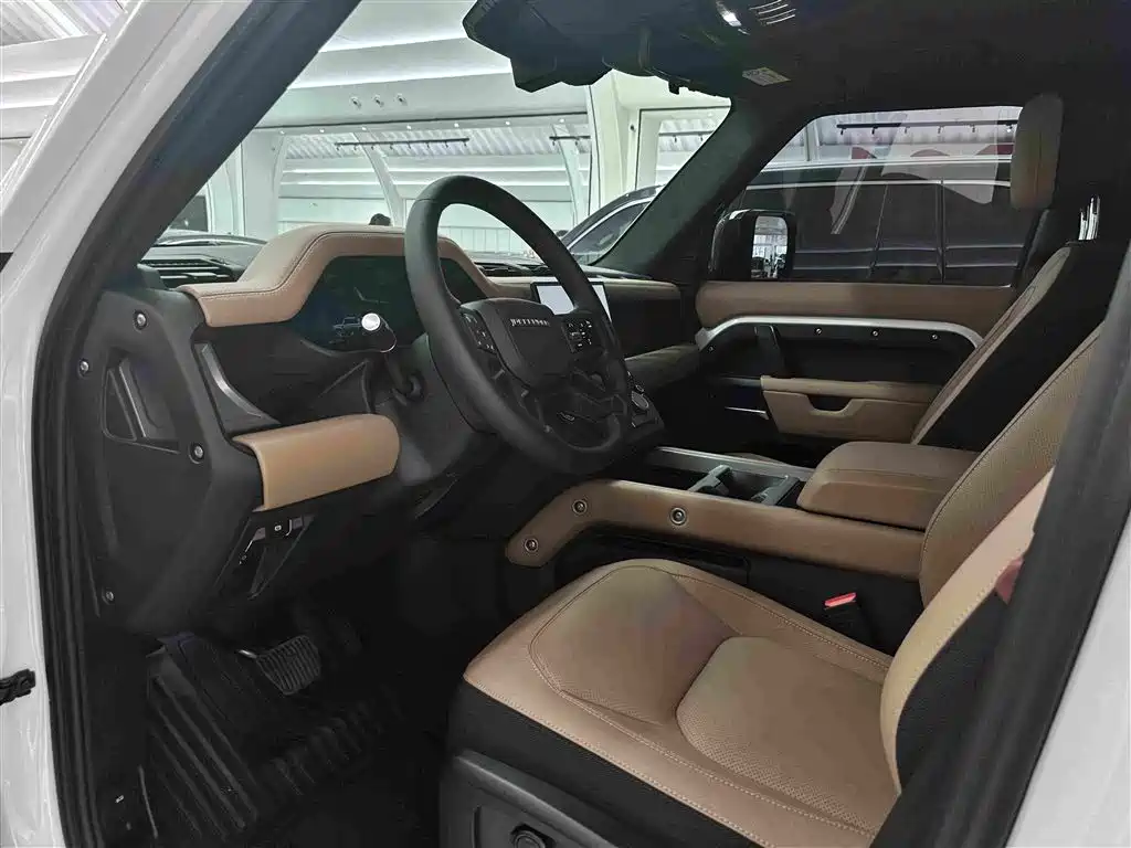 Land Rover Land Rover Defender 2025 110 3.0T P400 X-Dynamic HSE
