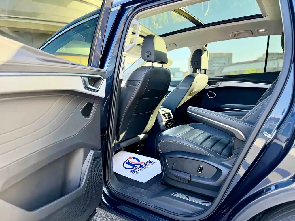 Volkswagen Viloran 2022 380TSI Luxury Pro 6 мест
