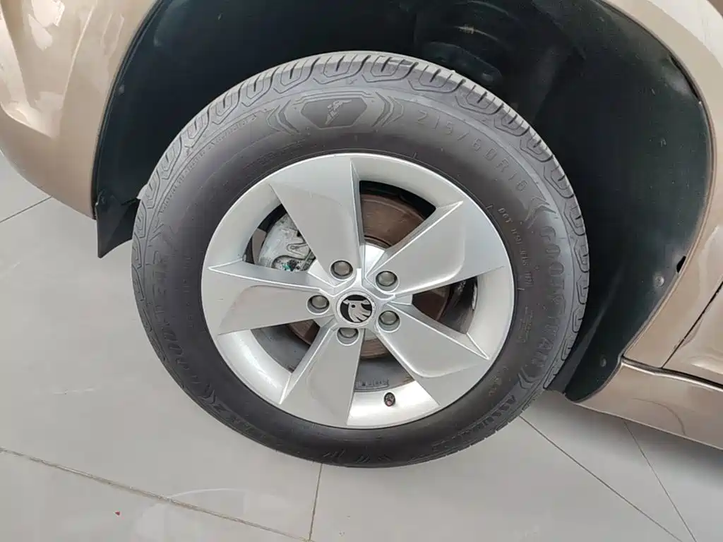 Skoda Yeti — миниатюра 23
