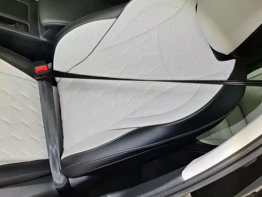 Volkswagen Magotan 2026 Черный из Китая, фото 6