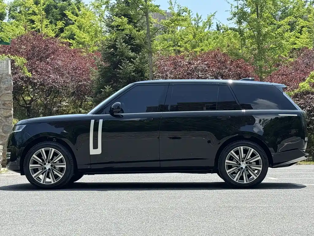 Land Rover Range Rover 2025 3.0 L6 400PS Long Wheelbase