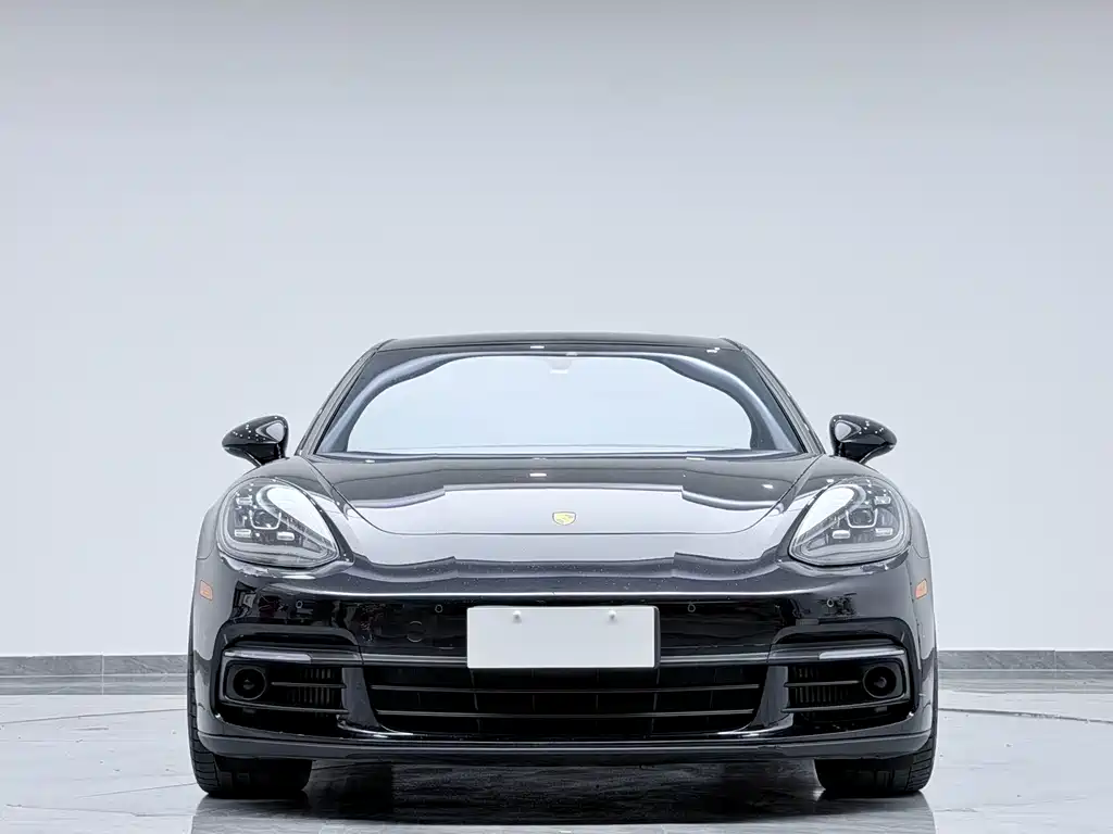 Porsche Panamera — миниатюра 2