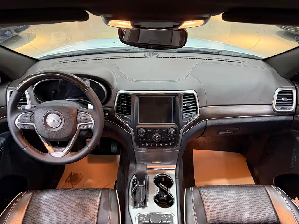 Jeep Grand Cherokee (Import) — миниатюра 14