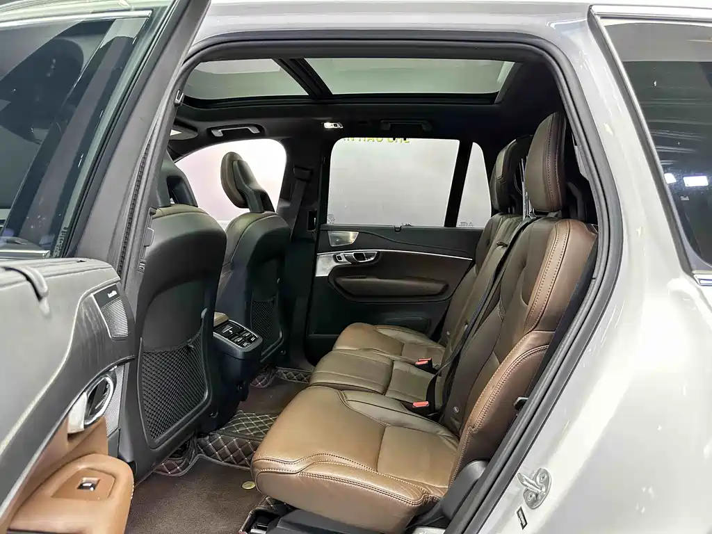 Volvo XC90 2022 B6 Luxury 7 мест