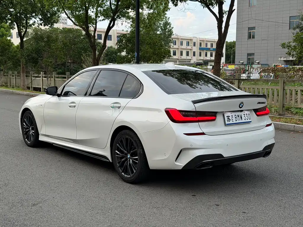 BMW 3 Series — миниатюра 9