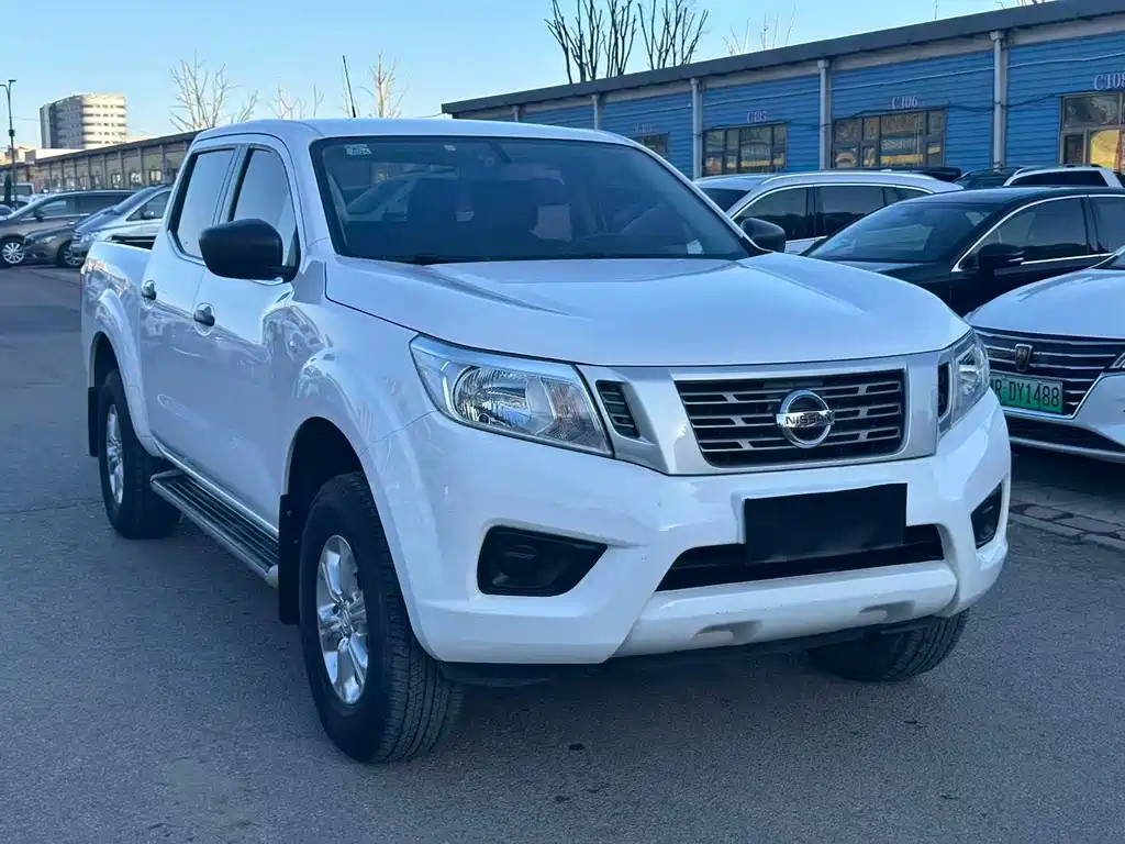 NISSAN NAVARRA