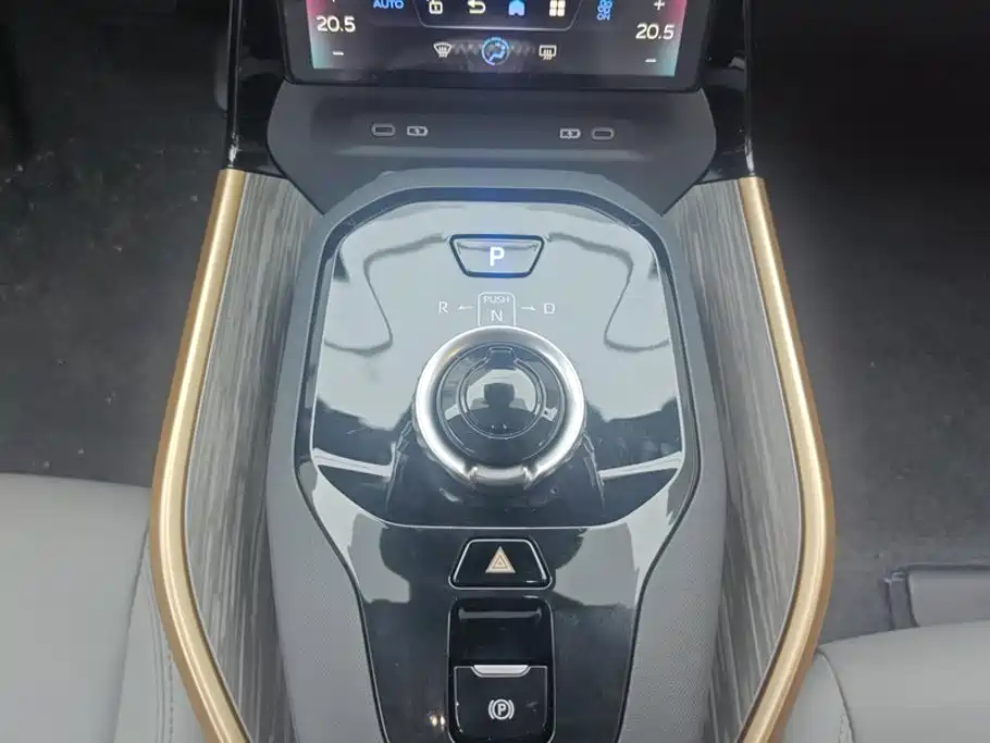 Toyota bZ3 — миниатюра 16