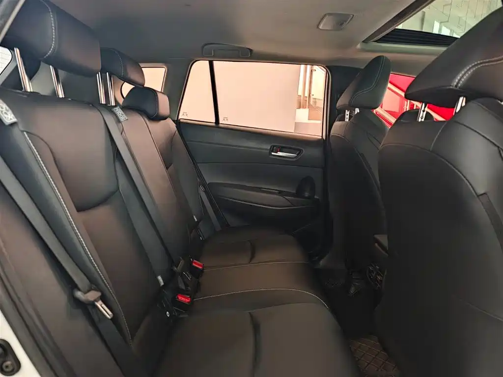 Toyota Frontlander 2022 2.0L CVT Luxury PLUS