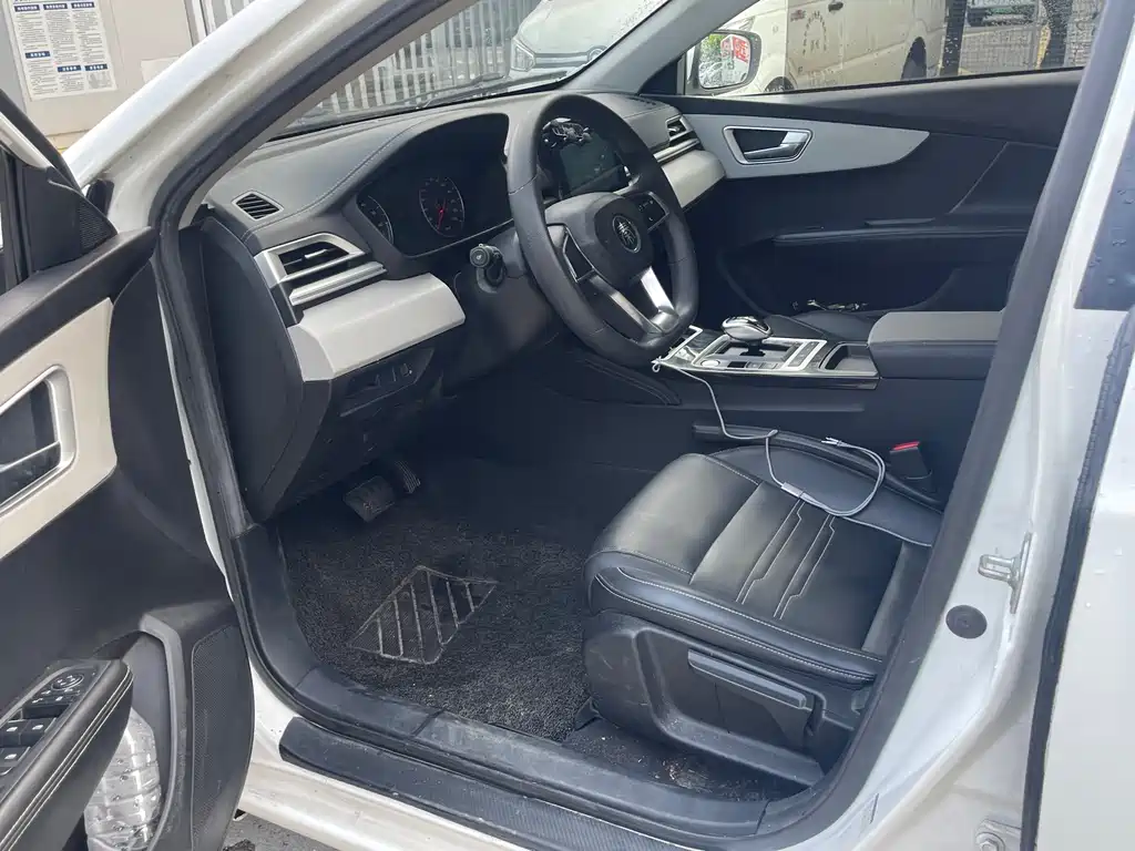 BYD Qin NEV — миниатюра 9
