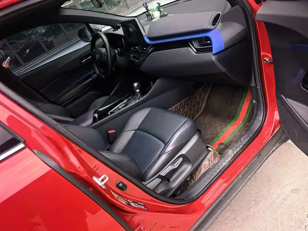 Toyota C-HR — миниатюра 19