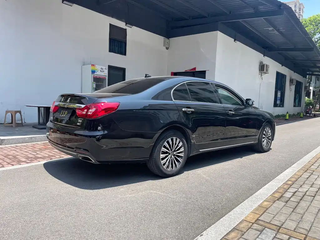 RED FLAG HONGQI H7
