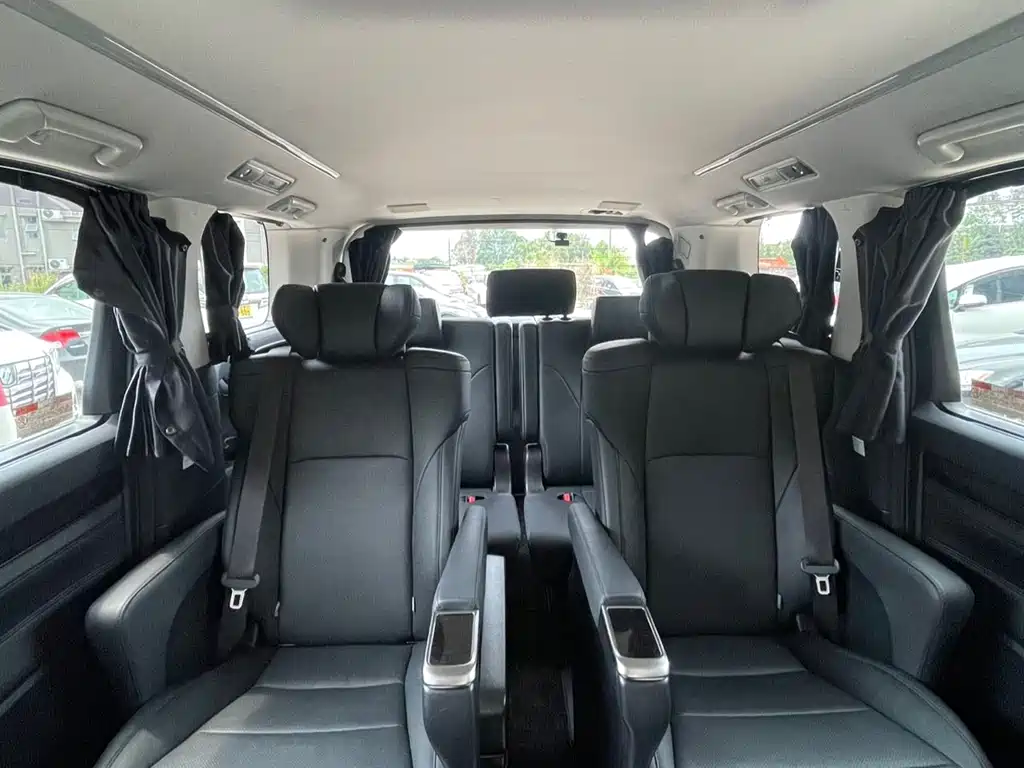 Toyota Alphard 2018 3.5L Luxury