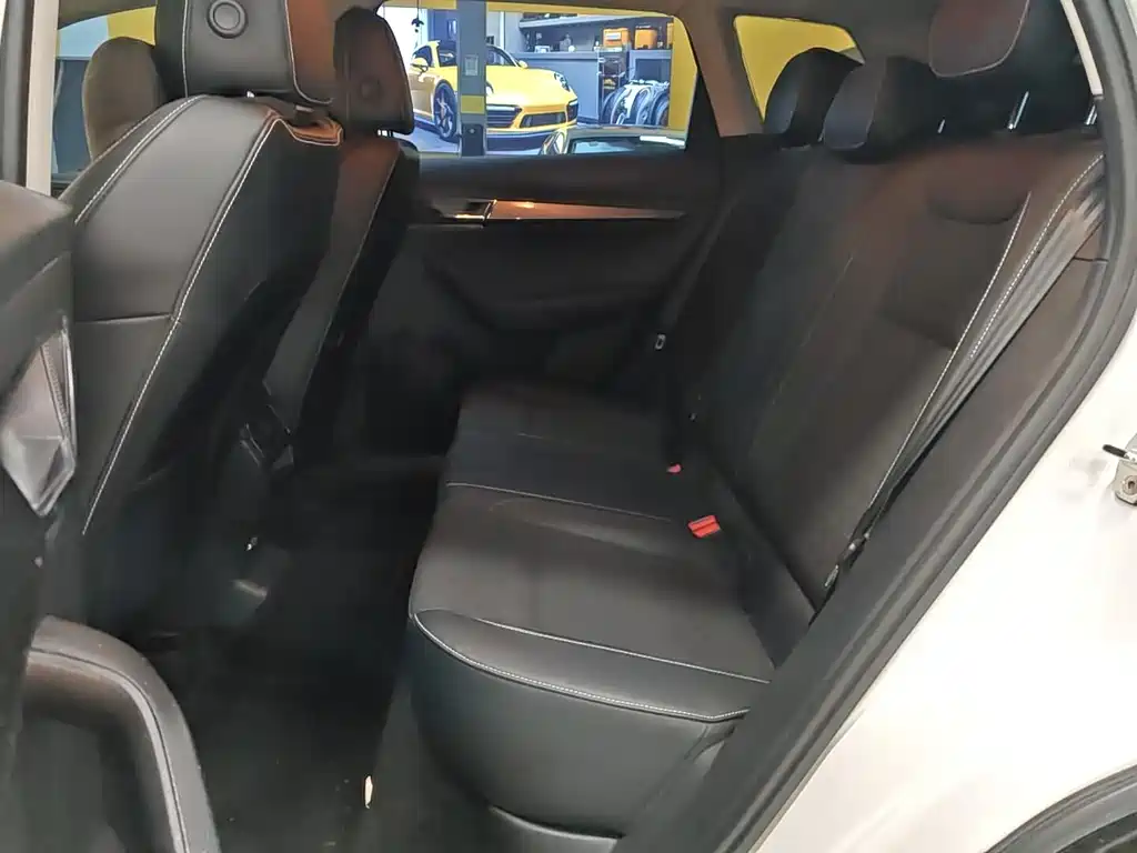 Skoda Karoq — миниатюра 12