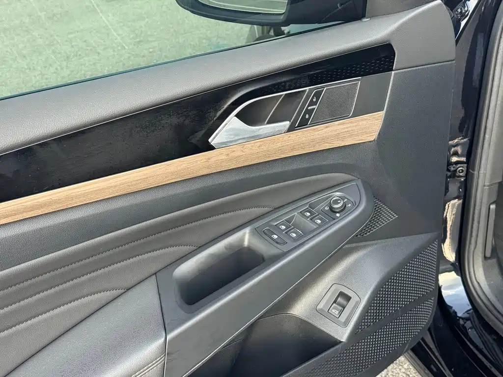 Volkswagen Passat 2019 330TSI Luxury VI