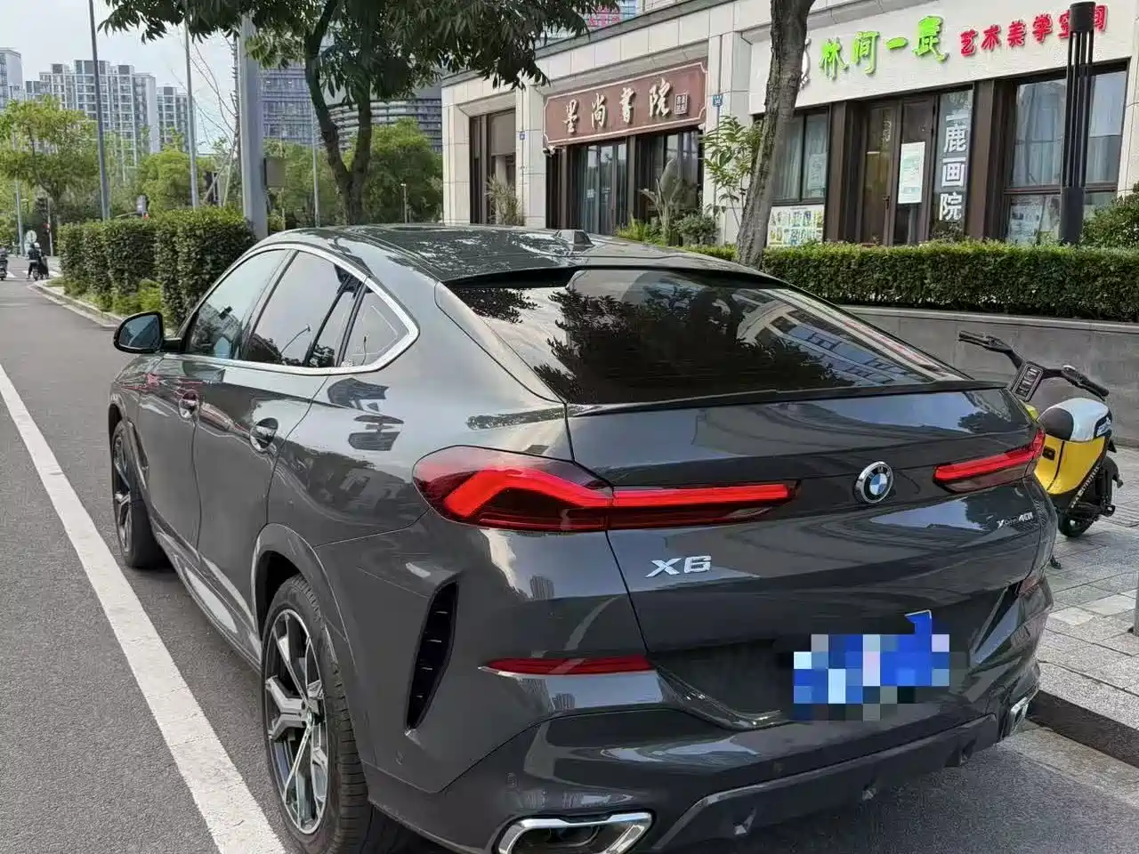BMW X6 2024 Silver/gray из Китая, фото 3