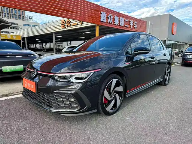 VOLKSWAGEN GOLF GTI 2022