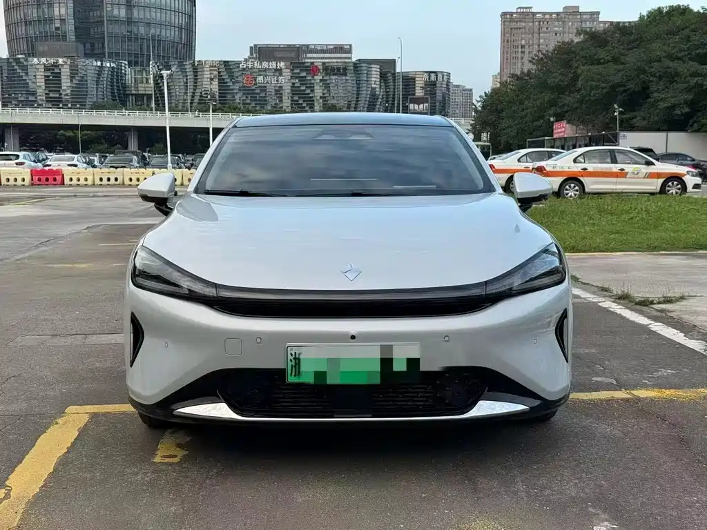 Baojun Xiangjing — миниатюра 2