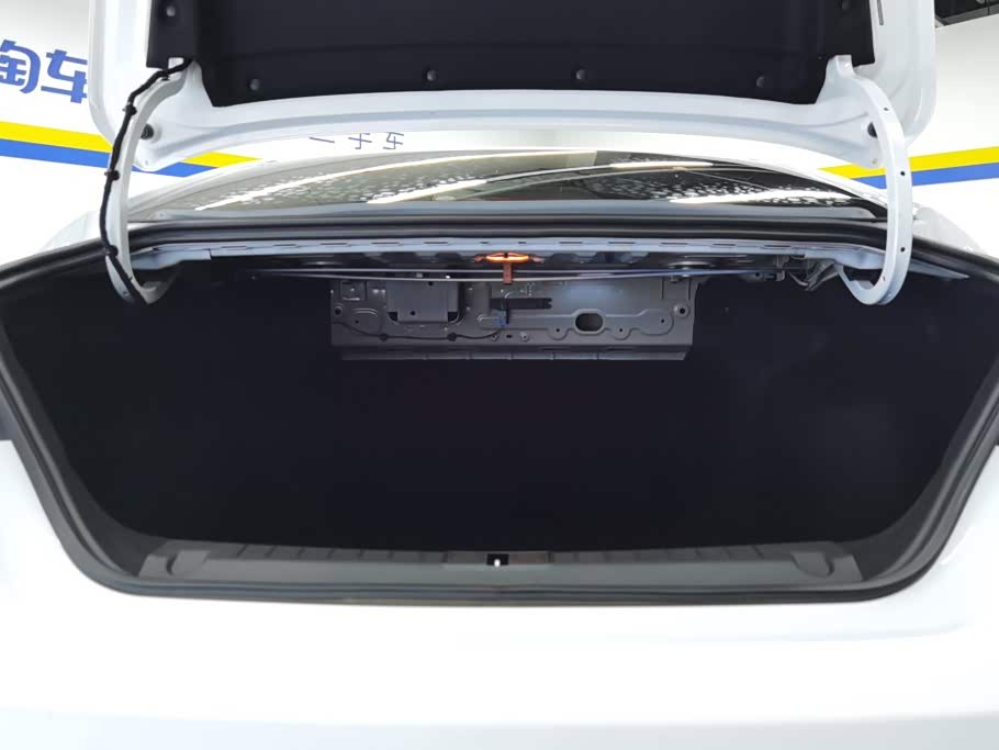 Geely Binrui 1.4 л 2021 г. Белый, пробег 44400 км