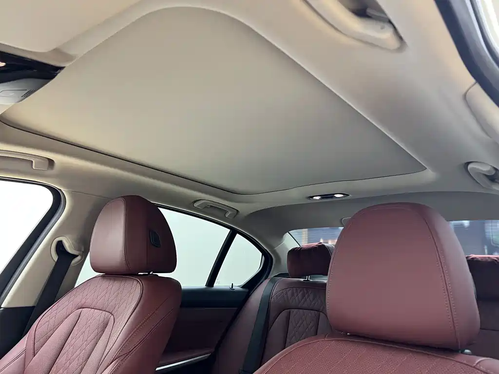 BMW 3 Series — миниатюра 12