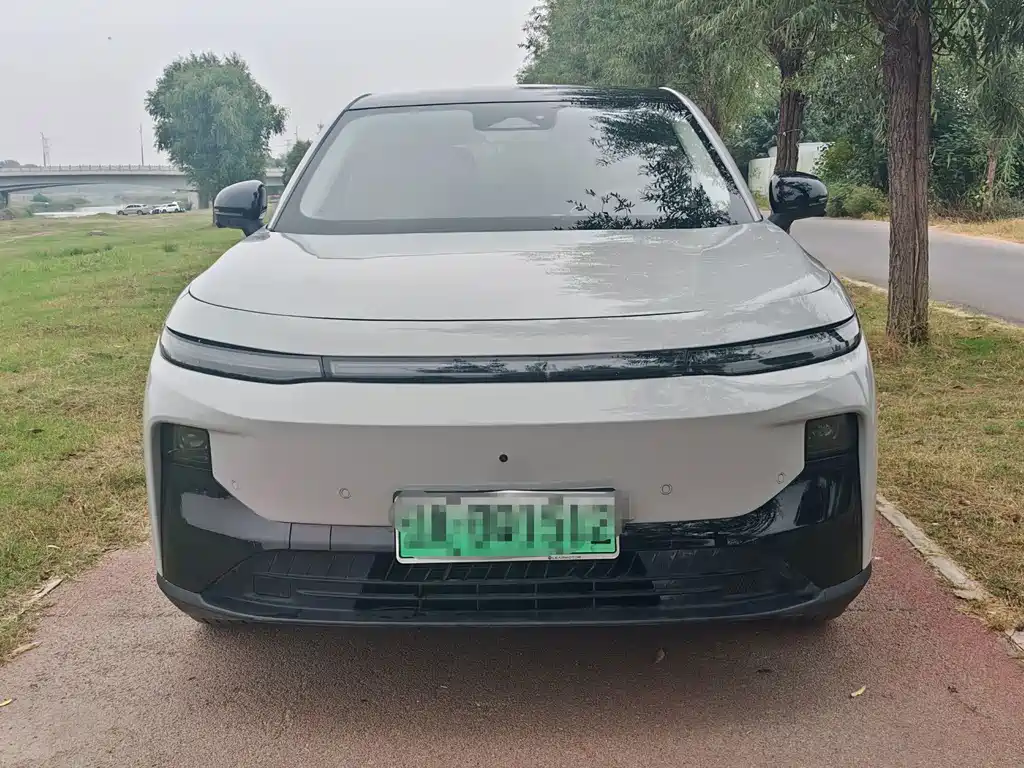 Leapmotor Leapmotor B10 — миниатюра 2