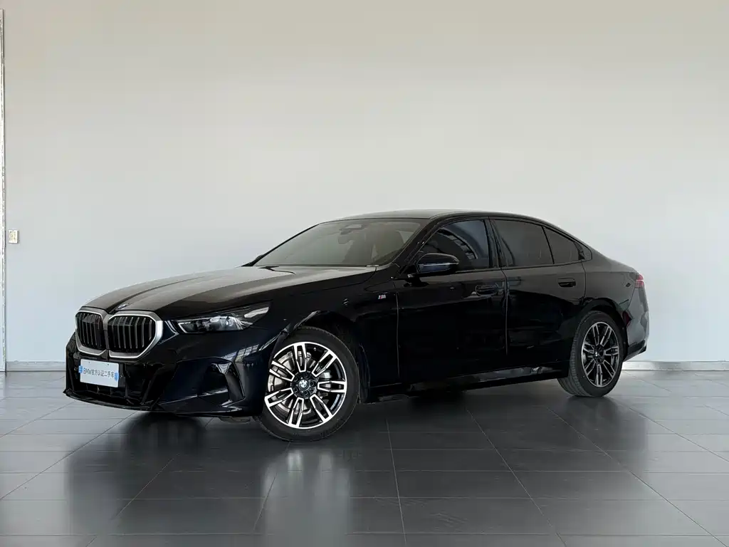BMW 5 Series (Import) 2025