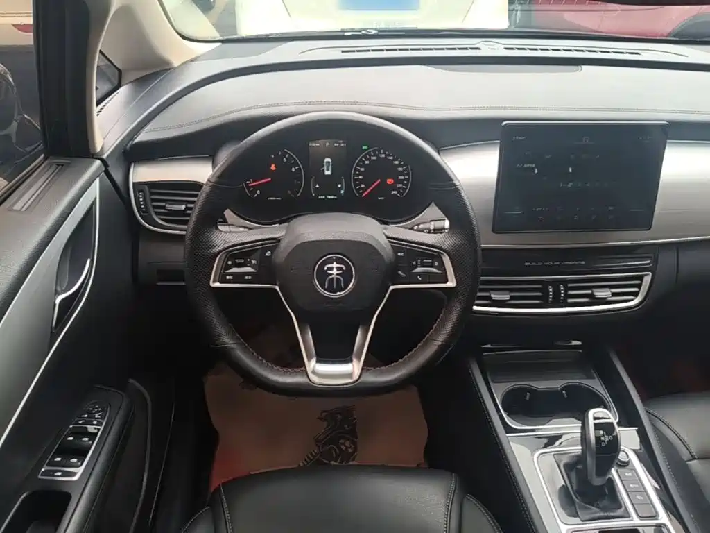 BYD MAX — миниатюра 11