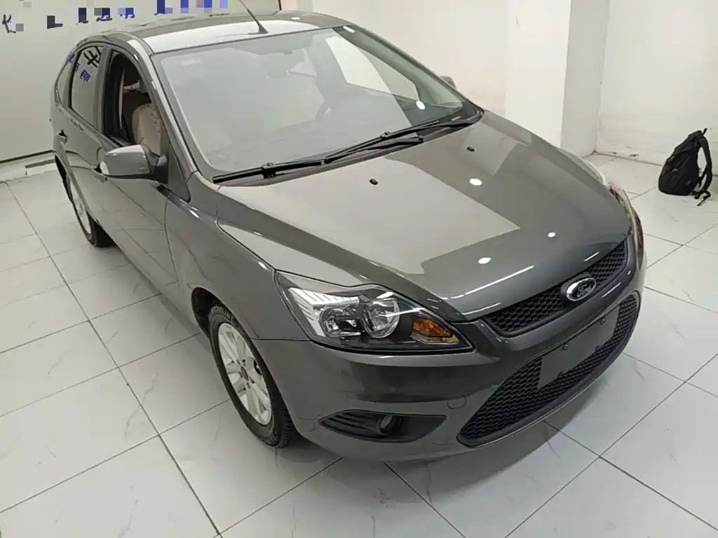 Ford Focus 2013 1.8L MT