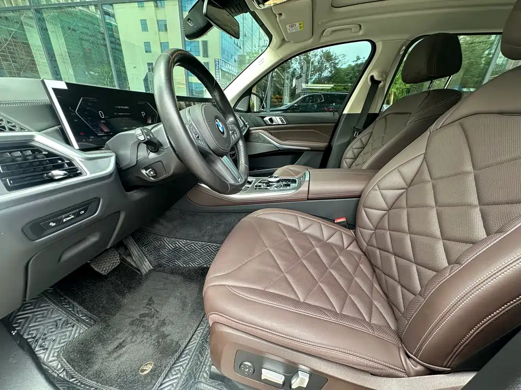 BMW X5 2023 xDrive 30Li Premium M Sport