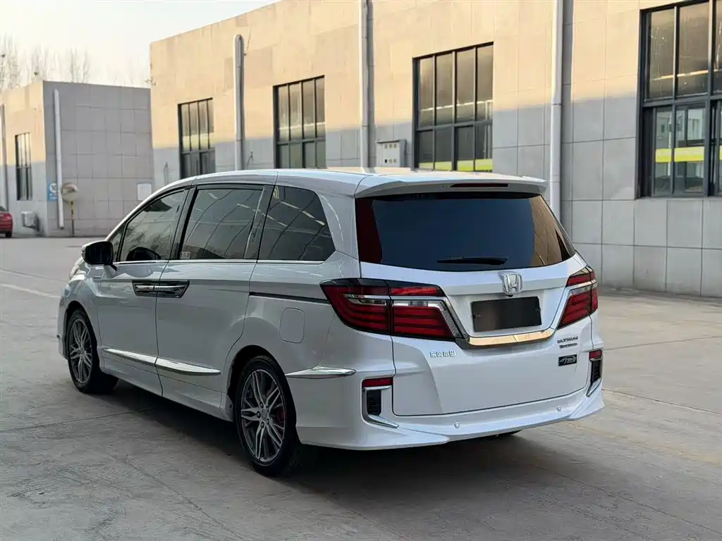 Honda Elysion 2019 2.0L Luxury