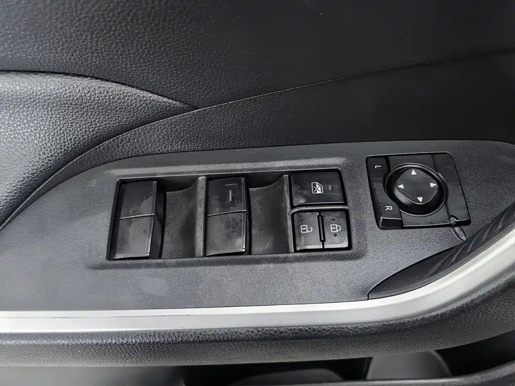 Toyota Wildlander — миниатюра 9